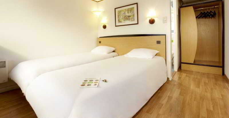 Campanile Melun Senart Hotel Vert-Saint-Denis Exterior photo