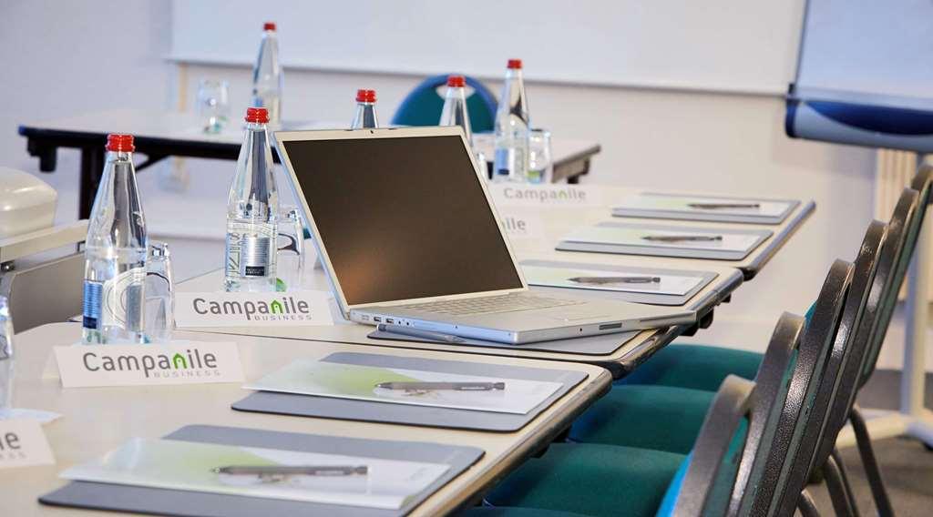 Campanile Melun Senart Hotel Vert-Saint-Denis Facilities photo